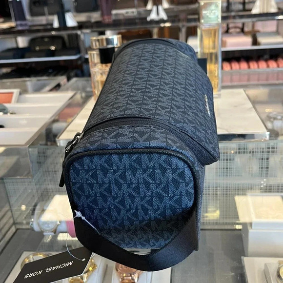 MICHAEL KORS OUTLET Cooper Logo Toiletry Kit ADMRL/PLBLUE - Picture 4 of 10